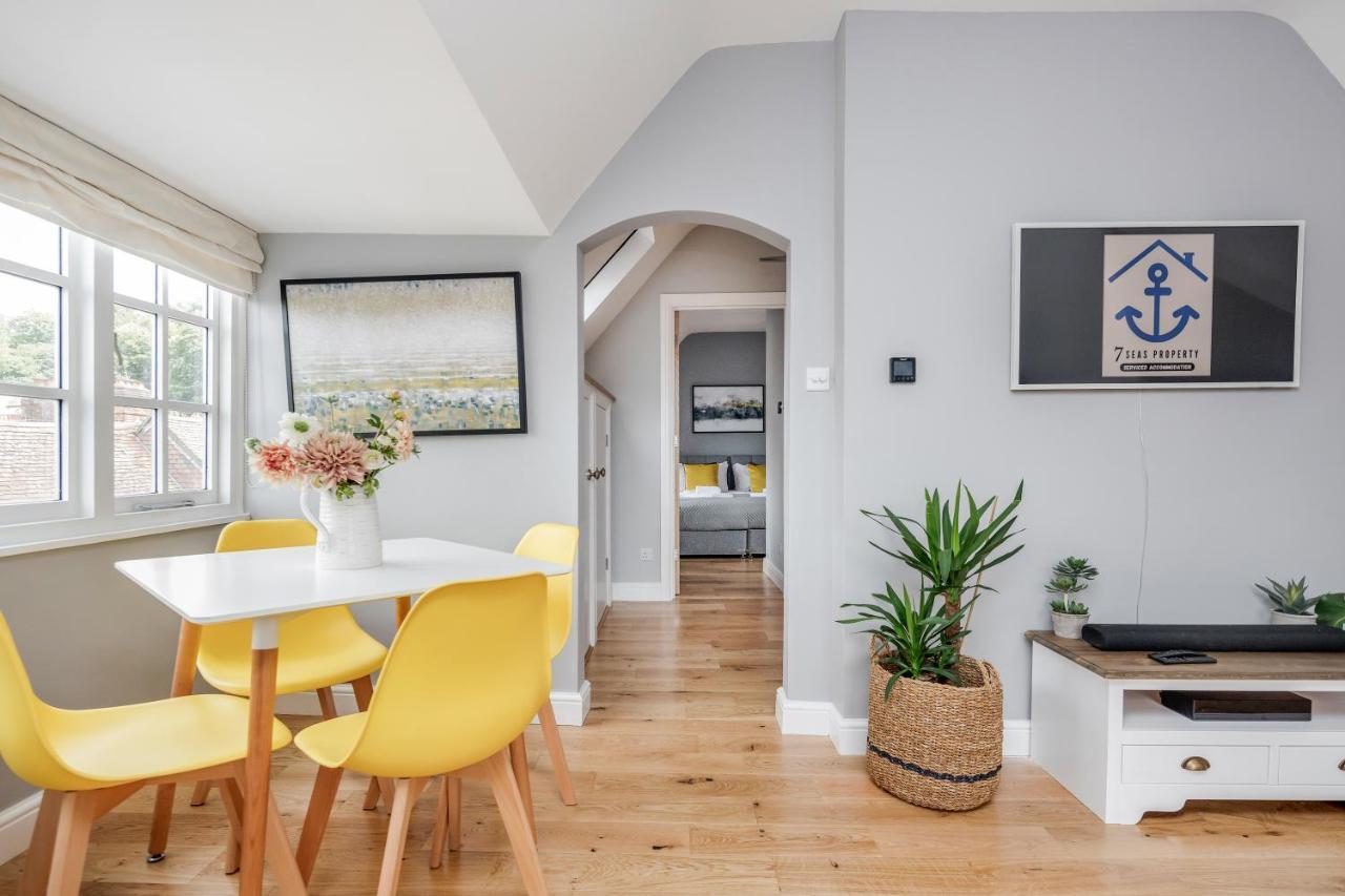 The Gem Of Central Winchester - Sleeps 4 Bagian luar foto